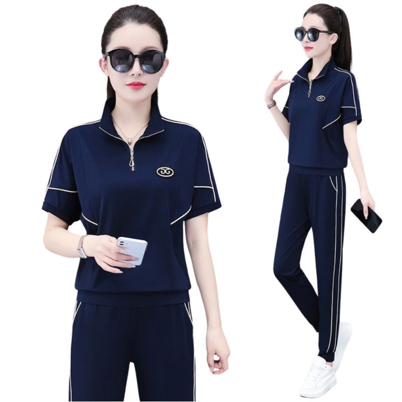 Stand collar half zip track suit